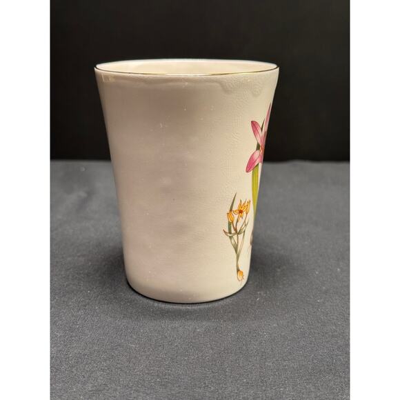 Vintage Royal Sutherland HM Fine Bone China Cup – Botanical & Butterflies - Picture 5 of 10